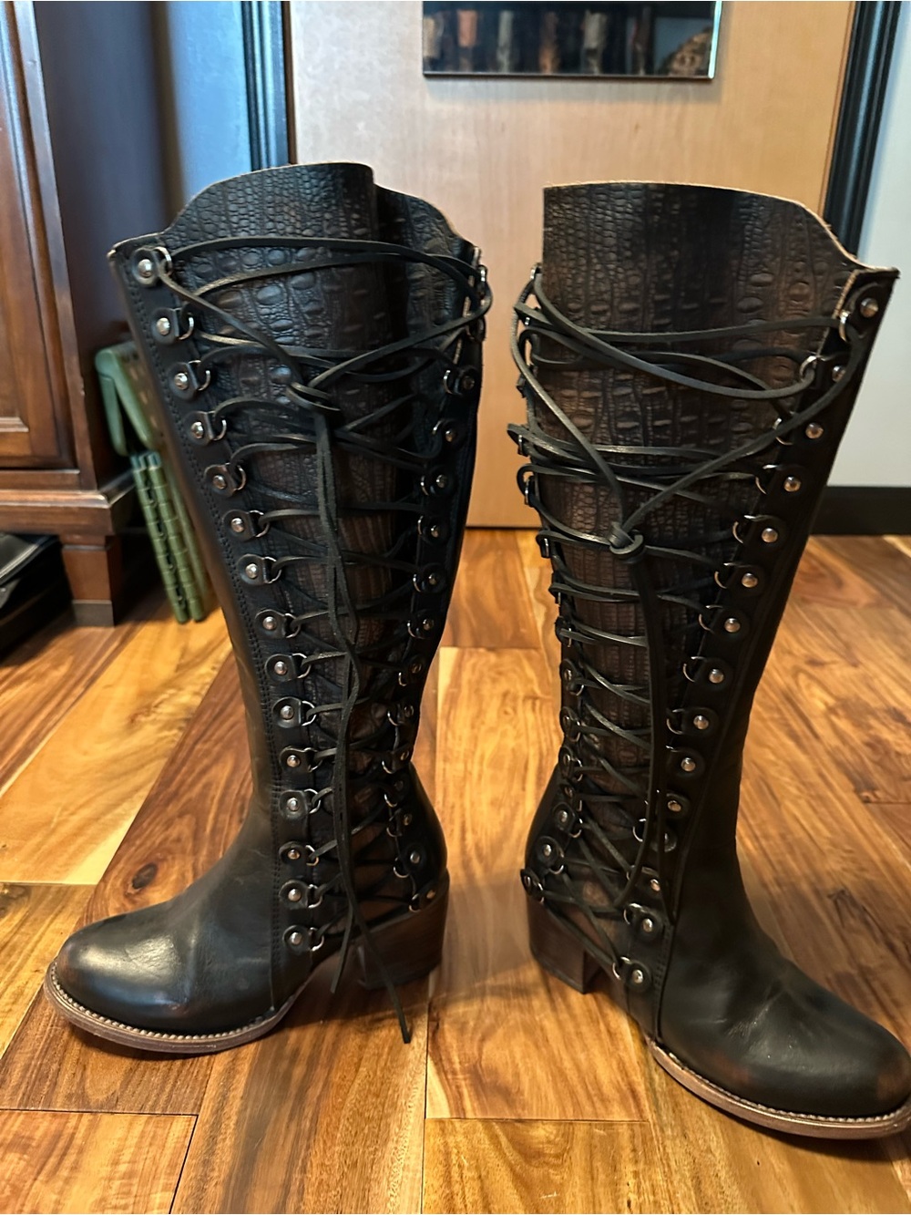 Tall Black Lace-Up Women's Boots with Textured Shaft Freebird Chapelle size 7